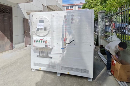 密閉高低溫一體機(jī)如何避免溫度波動？做好這些措施！